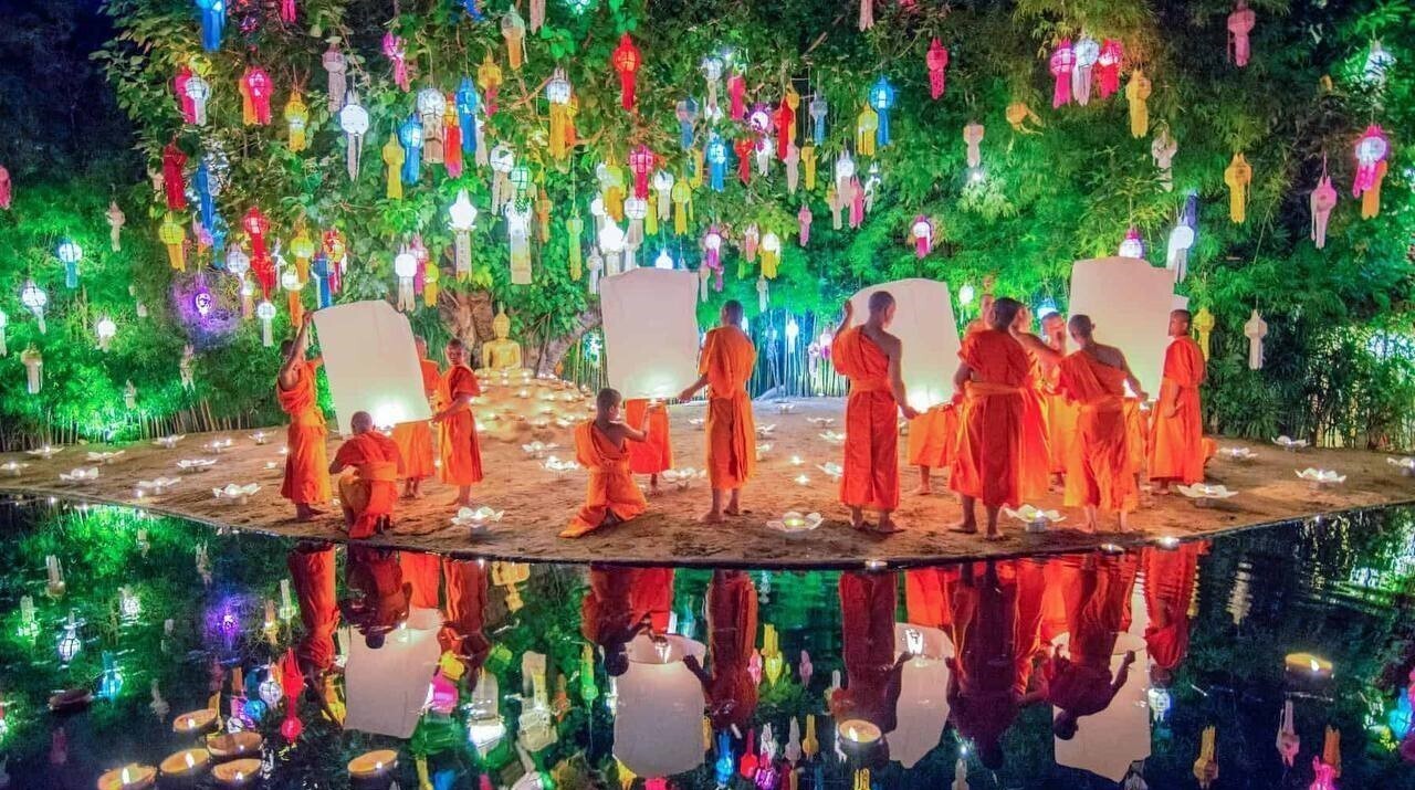 Фестиваль огненных шаров в Таиланде: праздник завершения Великого буддистского поста